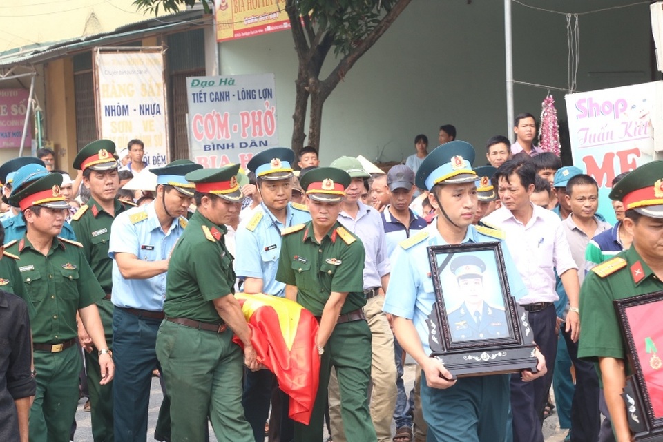 Hài cốt người lính phi công trở về quê nhà - 6