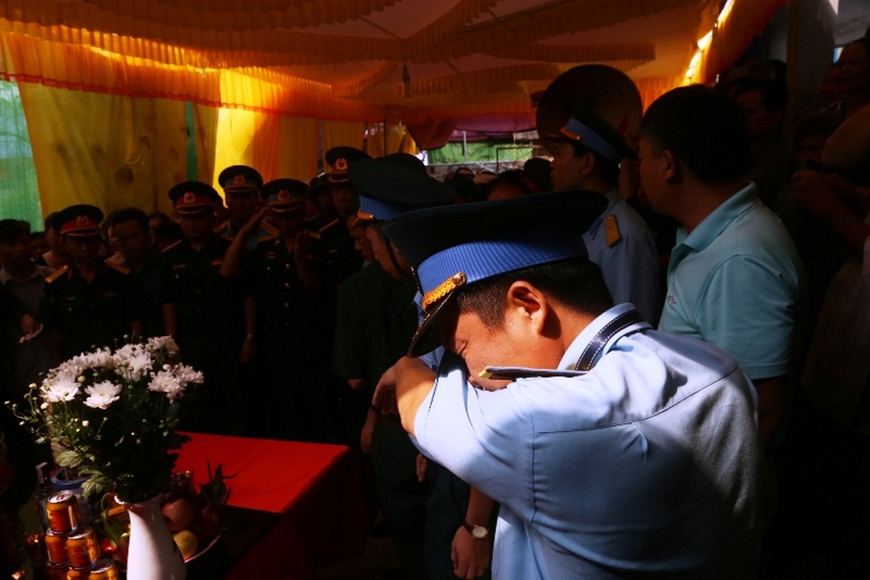 Những phút giây nén lòng, giọt nước mắt tiếc thương của đồng đội phi công Đặng Đình Duy