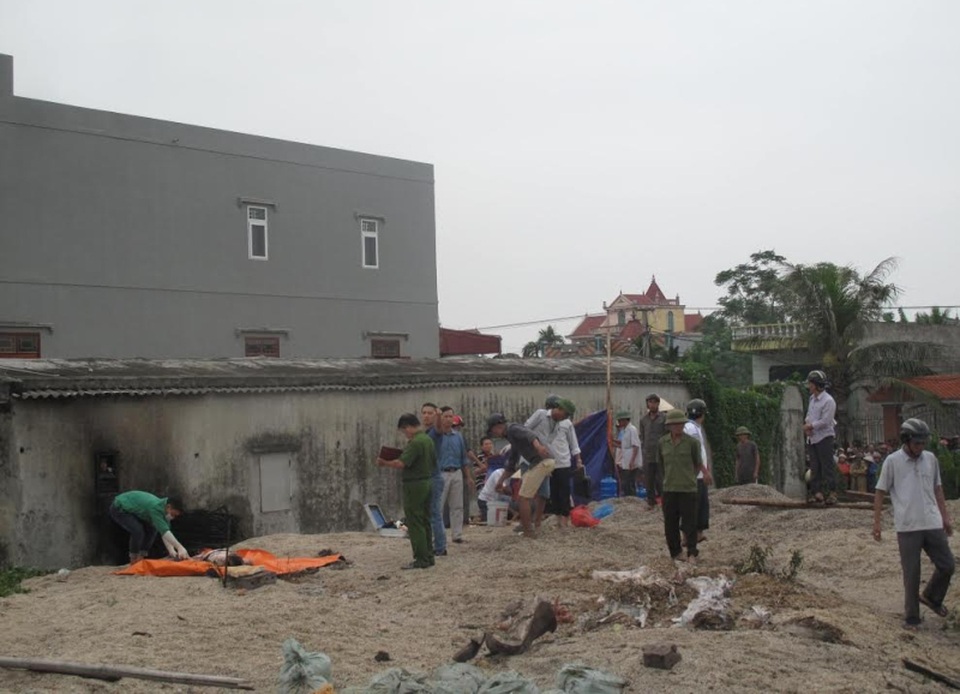 Vụ nổ 4 người chết: “Nổ cực mạnh thổi bay chúng tôi vào tường...” - 2 Những người tử vong tại chỗ do đảm nhận phần việc luộc don ngay sát nồi hơi. Nên phải chịu sức ép khủng khiếp của vụ nổ