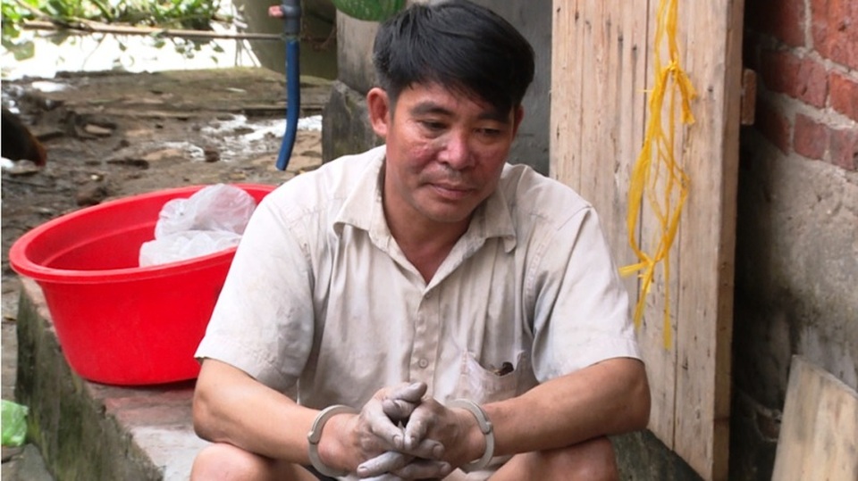 Mua nguyên vật liệu về sản xuất pháo nổ ngay tại nhà - 1
Đối tượng Nguyễn Duy Thành bị cơ quan chức năng cáo buộc sản xuất pháo nổ tại nhà