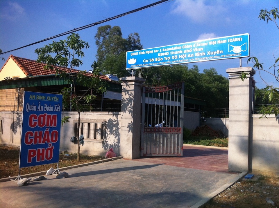 Người mang những suất cơm cho bệnh nhân nghèo - 9 Cơ sở bảo trợ xã hội An Bình Xuyên.