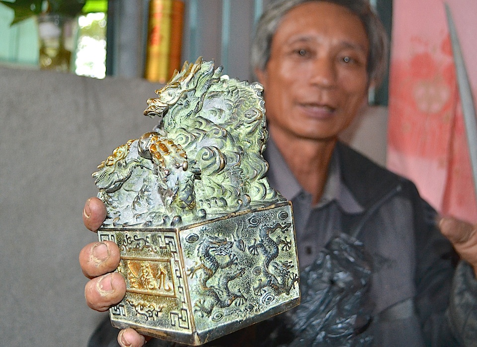 Một người dân tìm thấy ấn tín nghi của vua xưa - 4 Một người dân tìm thấy ấn tín nghi của vua xưa - 4
