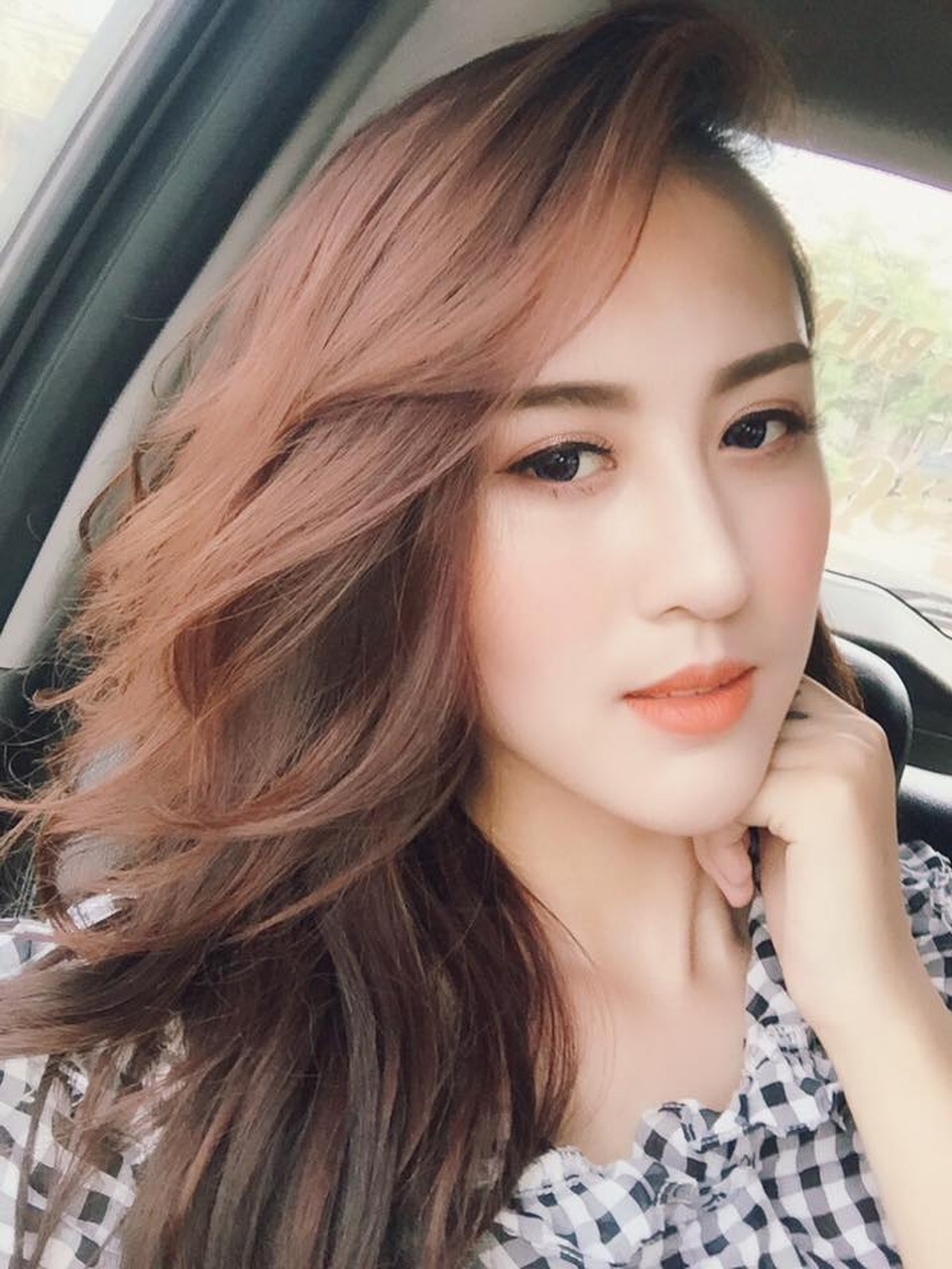 Chia tay bạn trai "thiếu gia", hot girl Hà Lade tính du lịch 4 tháng "xả stress" - 6 Chia tay bạn trai "thiếu gia", hot girl Hà Lade tính du lịch 4 tháng "xả stress" - 6