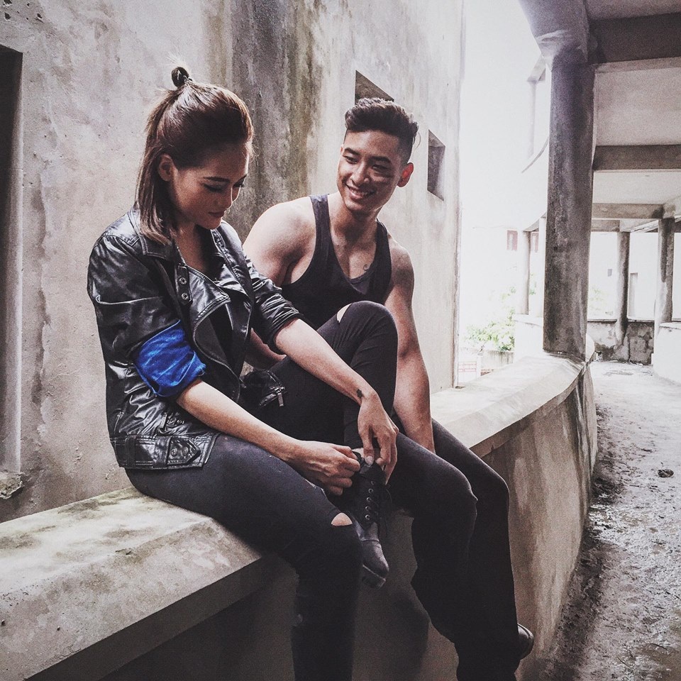 Thùy Anh “Bộ tứ 10A8” ngọt ngào bên bạn trai người mẫu - 2 Tuy nhiên, sau khi hoàn thành hết vai diễn trong phần 1 của bộ phim, Thùy Anh bất ngờ “rút lui” với lý do cần tập trung cho học tập (thời điểm tham gia phim này, Thùy Anh mới chỉ là 1 nữ sinh lớp 8).