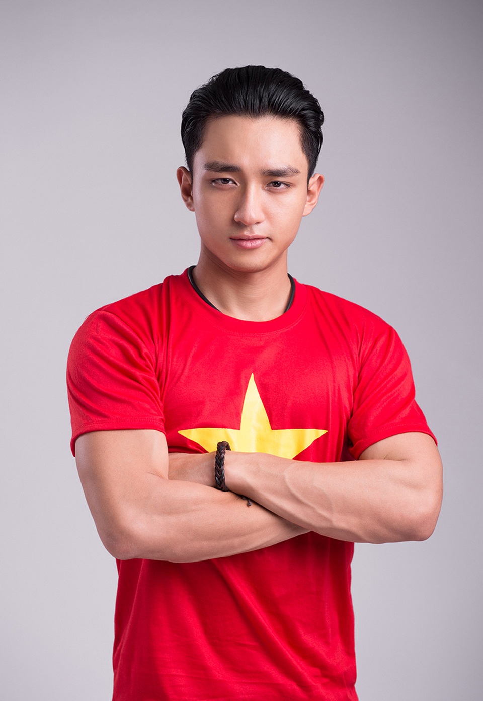 Du học sinh và hot teen Việt chụp ảnh "hướng về biển đảo quê hương" - 7 Mister Global Hữu Vi