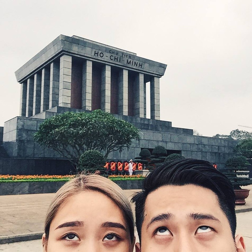 Cặp đôi Trang Thiên – Dcrown cũng công khai chuyện tình của họ trên mạng xã hội và ngay lập tức nhận được vô vàn lời chúc phúc, tán dương từ bạn bè, fan hâm mộ.