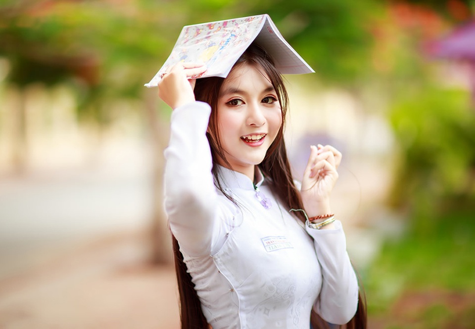 “Hot girl mắt to” sinh năm 1999 đóng phim từ khi 5 tuổi - 9 Chính vì vậy QUỳnh còn có biệt danh là hot girl mắt to