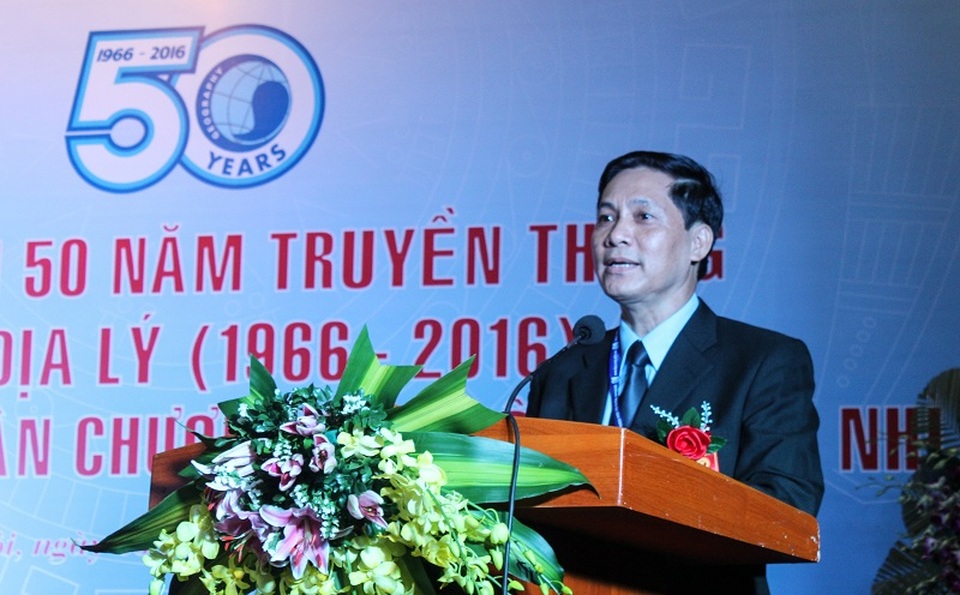 Khoa Địa lí ĐH KHTN kỉ niệm 50 năm và đón nhận Huân chương Lao động hạng Nhì - 2 Trưởng khoa Địa lí - Phạm Quang Tuấn trong bài diễn văn phát biểu mở đầu