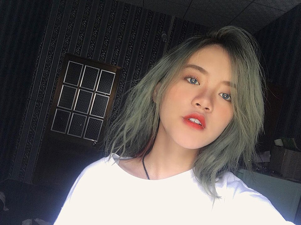 Mới 17 tuổi, Thuỳ Trâm đã tham gia đóng nhiều phim ngắn, quảng cáo. Cô cảm thấy mình có thiên hướng và đam mê với hoạt động nghệ thuật.