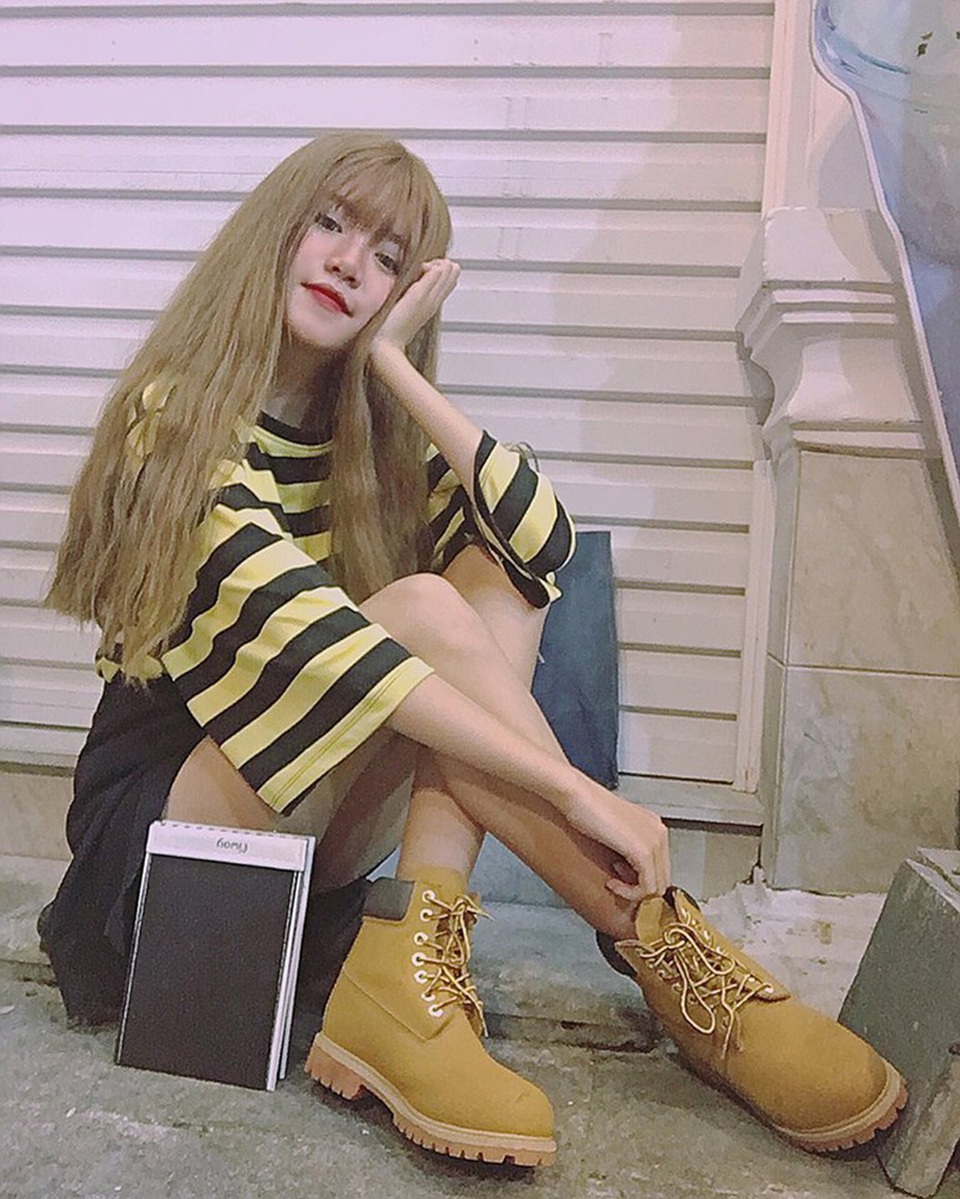 Cô cao 1,67m, vóc dáng cân đối. Đây là điều kiện lý tưởng để trở thành người mẫu ảnh tuổi teen.