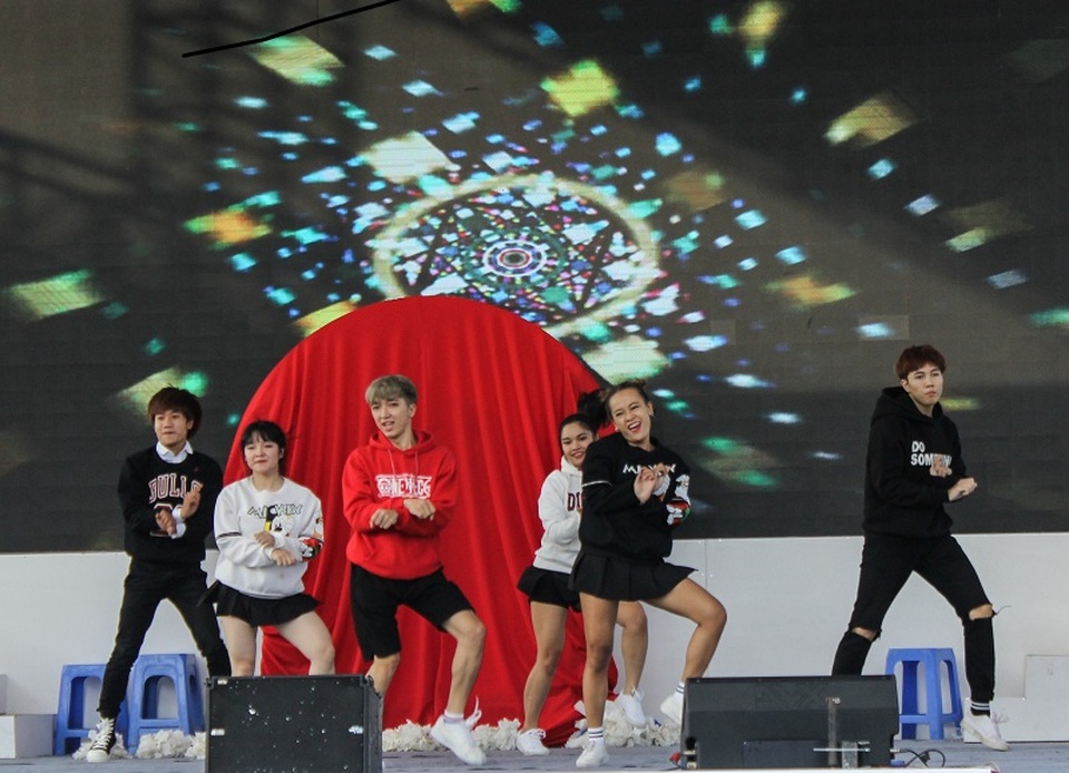 Nhóm nhảy S&C crew gây ấn tượng với khán giả bằng bài thi chuẩn bị khá công phu