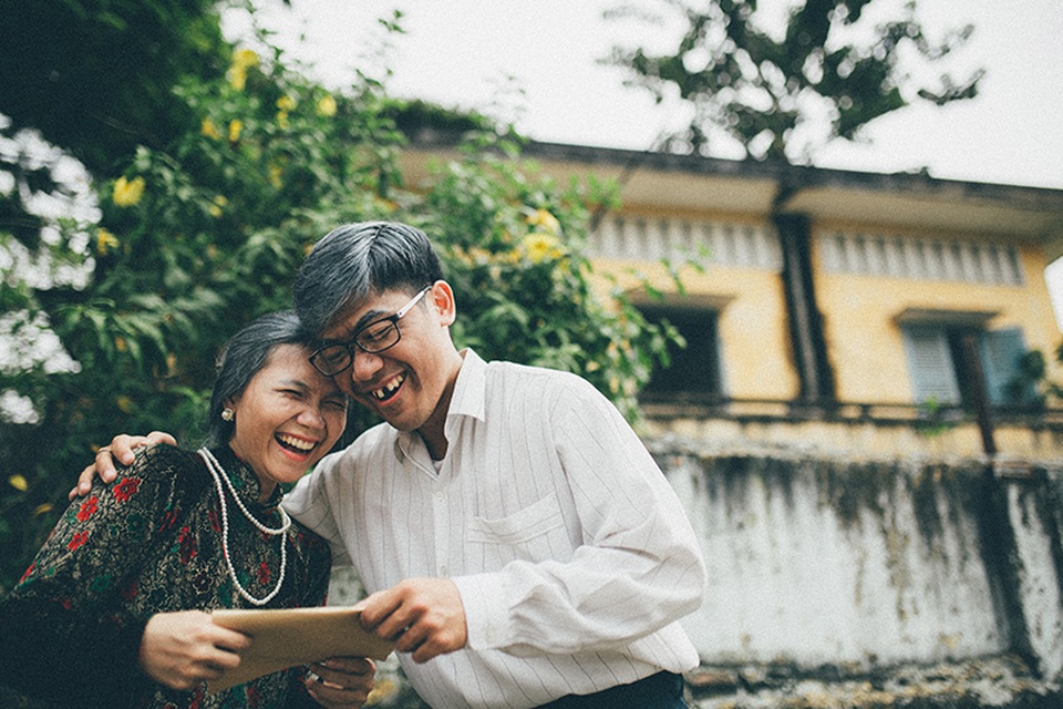 “Tình yêu thời ông bà ta” hài hước, xúc động qua ảnh của cặp đôi 9x - 18 Và đó là lời ông nói với anh. Ông có 1 tình yêu tươi xanh