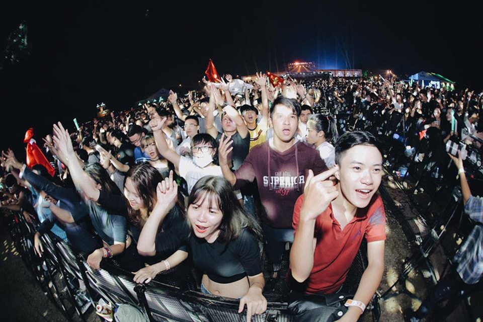 Bạn trẻ Việt ăn gì, chơi gì, tụ tập ở đâu trong năm 2016? - 10 Bạn trẻ Việt ăn gì, chơi gì, tụ tập ở đâu trong năm 2016? - 10