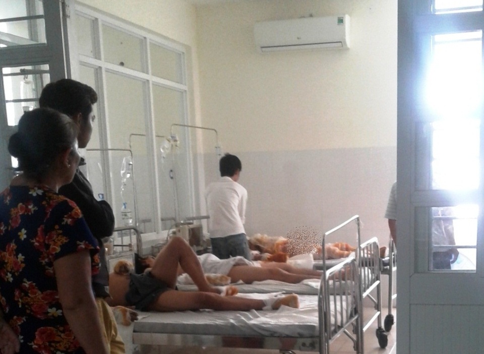 3 công nhân đang được điều trị tại Khoa bỏng - Bệnh viện đa khoa tỉnh Bình Định