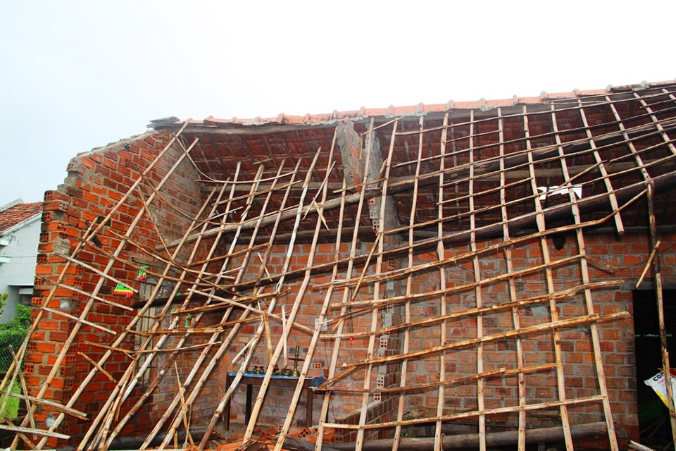 Nhiều làng quê nghèo Bình Định xác xơ vì lũ liên tiếp