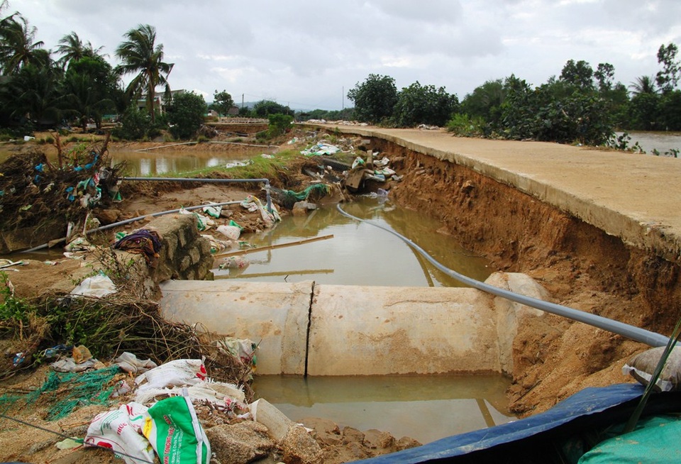 Quê nghèo xác xơ sau lũ lịch sử - 11