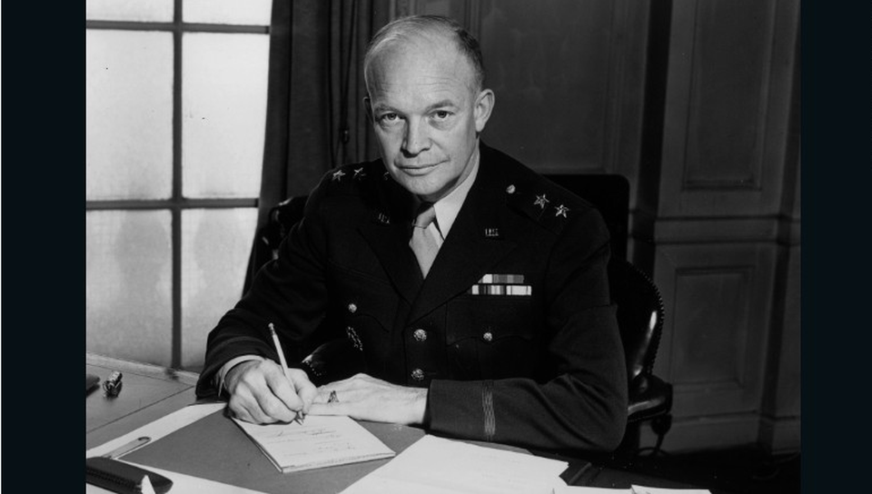 Dwight D. Eisenhower (nhiệm kỳ 1953-1961): Tổng thống Eisenhower thường xuyên phải chịu các cơn đau dạ dày. Sau này ông được chẩn đoán mắc bệnh Crohn (bệnh viêm ruột).
