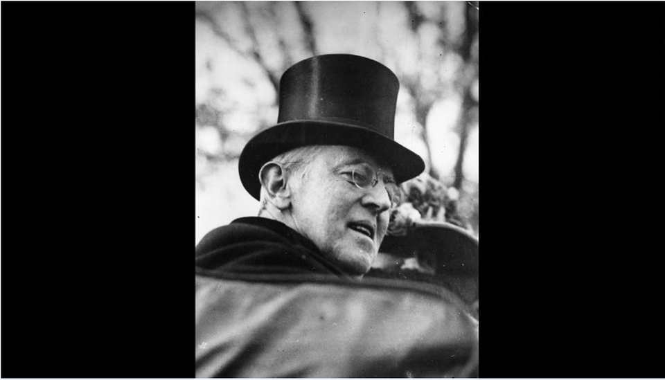 Woodrow Wilson (nhiệm kỳ 1913-1921): Tổng thống Wilson bất ngờ bị đột quỵ vào năm 1919 khiến ông bị bại liệt một phần cơ thể trong khi vẫn đang trong thời gian tại nhiệm. Ông Wilson được cho là đã từng bị đột quỵ vài lần trước đó nhưng ông không công bố bệnh tình của mình với các cử tri.