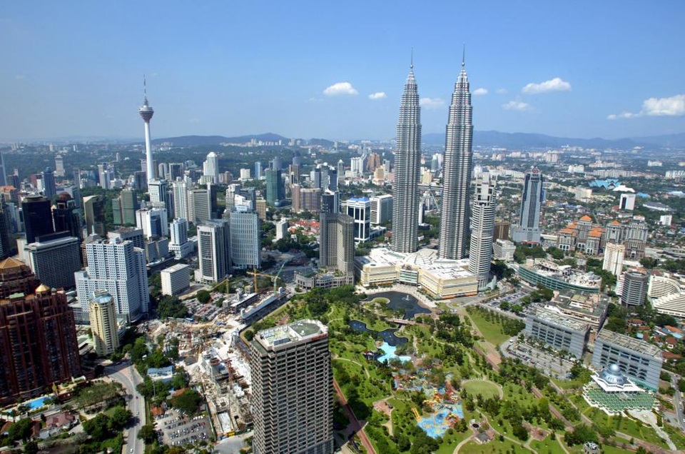 
11. Tháp đôi Petronas ở Kuala Lumpur, Malaysia cao 452m.
