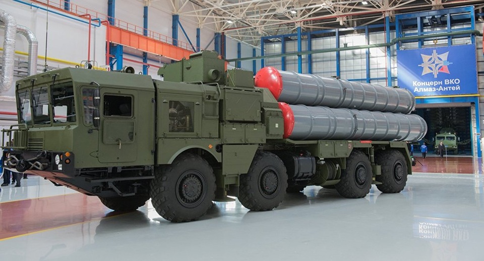 Nga sắp ký hợp đồng cung cấp tên lửa S-400 cho Ấn Độ - 1 Hệ thống tên lửa S-400 (Ảnh: Sputnik)