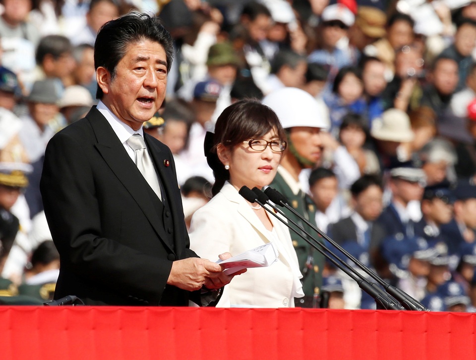 Thủ tướng Abe phát biểu và giao nhiệm vụ mới cho các thành viên của SDF.