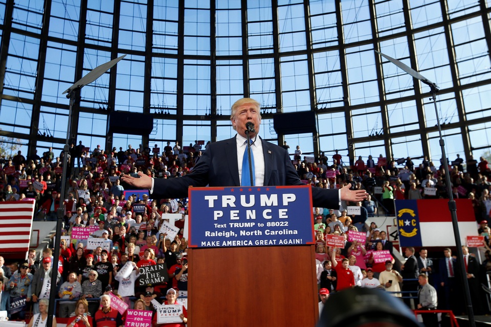 Ông Trump vận động tranh cử tại bang North Carolina hôm 7/11 (Ảnh: Reuters)