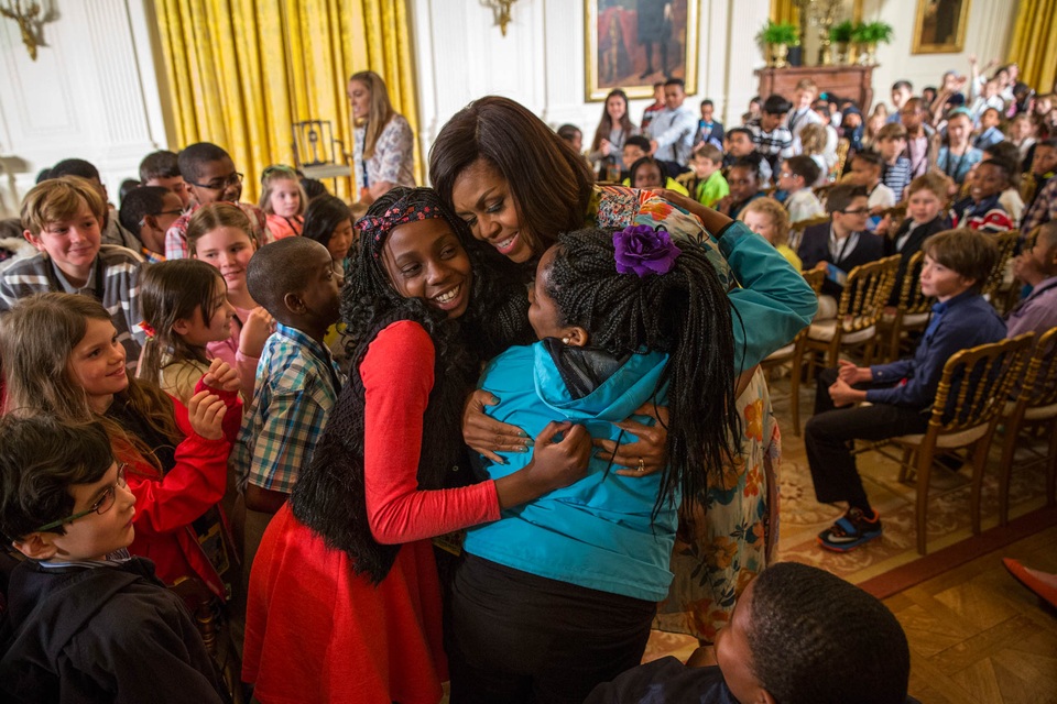 Vợ chồng Tổng thống Obama sẽ làm gì sau khi rời Nhà Trắng? - 3 Đệ nhất phu nhân Michelle Obama muốn mang lại nhiều cơ hội học tập cho các bé gái trên toàn thế giới (Ảnh: WH)