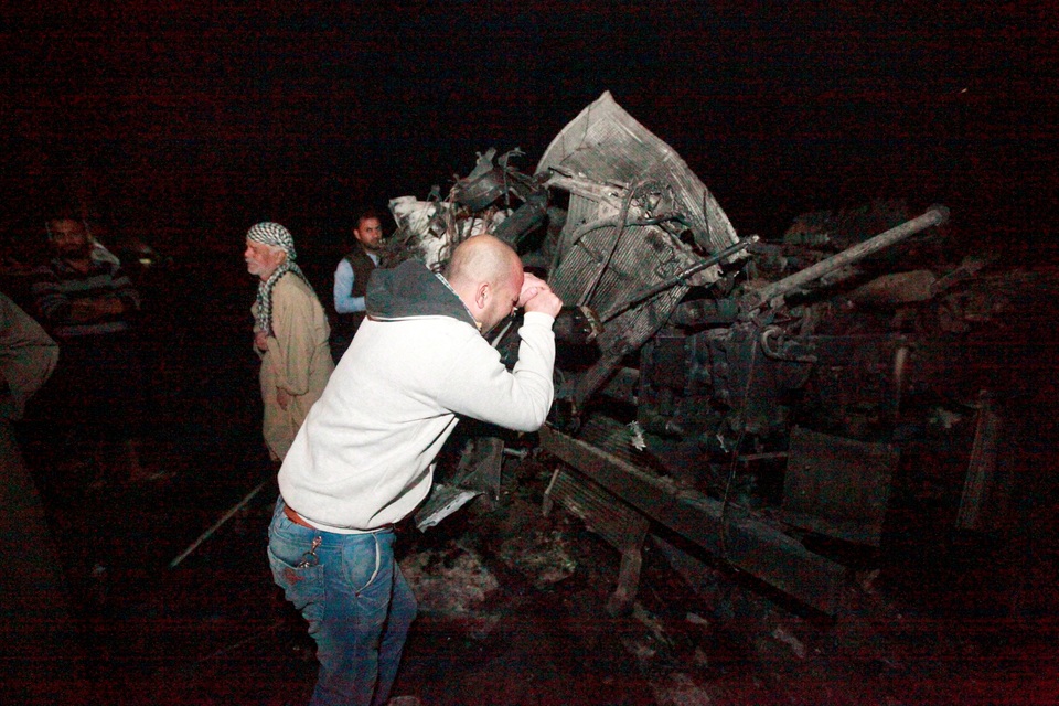 Trong những tháng gần đây, IS đẩy mạnh các cuộc tấn công ở những khu vực do chúng kiểm soát tại Iraq nhằm làm suy yếu đà tiến công của các lực lượng quân đội chính phủ Iraq do Mỹ hậu thuẫn, đặc biệt là ở khu vực thành phố Mosul, thành trì của IS ở Iraq.