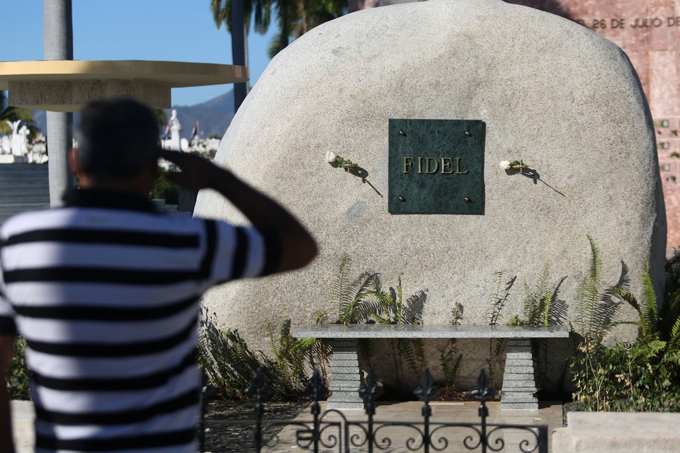 Ngôi mộ đá giản dị của lãnh tụ Cuba Fidel Castro - 12