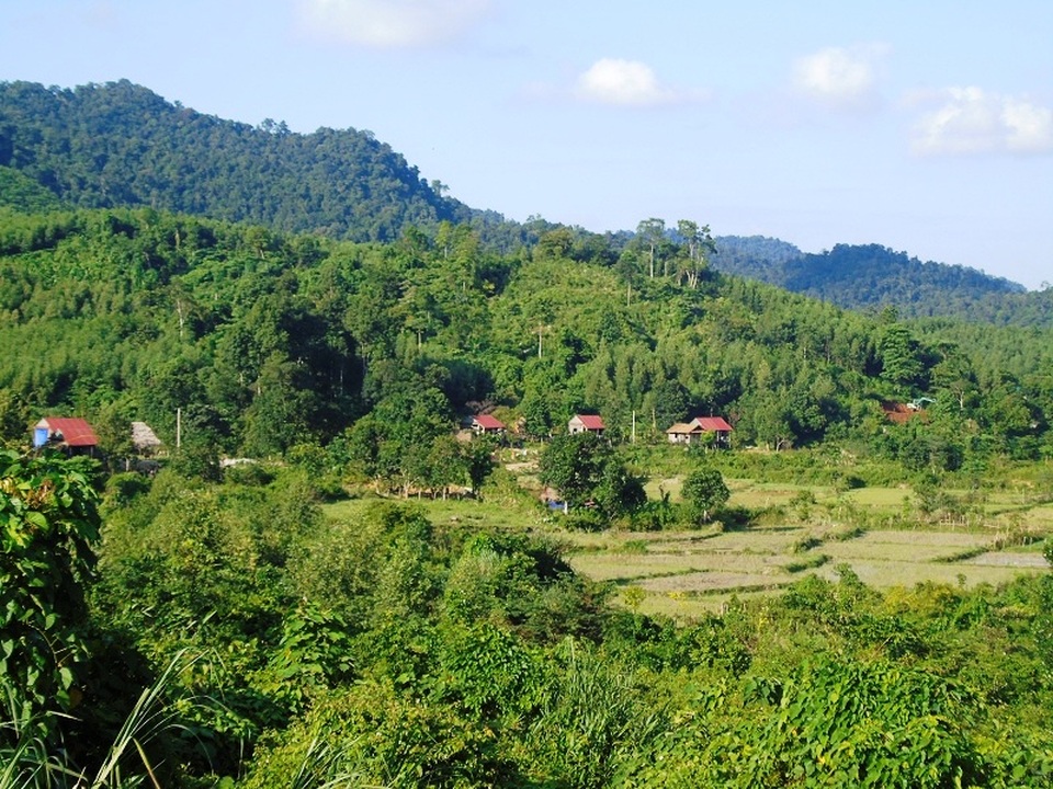 Phép tính giản dị của những người lao mình ra dòng lũ dữ cứu người - 1 Bản nghèo Rào Con nằm lọt thỏm giữa một thung lũng ở đại ngàn Trường Sơn