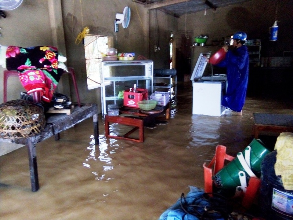 Hình ảnh nhiều làng mạc ở Quảng Bình chìm trong nước lũ - 8