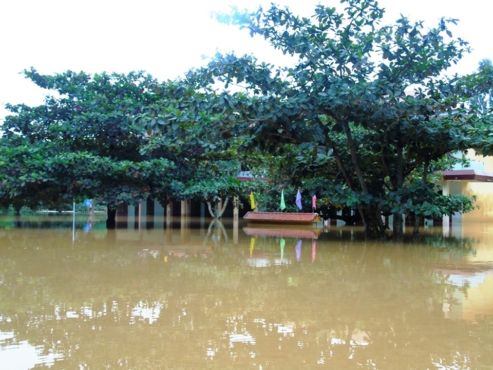 Những hình ảnh buốt lòng từ "tâm lũ" - 14 Ngành giáo dục tỉnh nghèo Quảng Bình đang phải oằn mình chống chọi với thiên tai