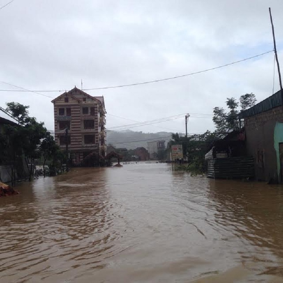 Quảng Bình tiếp tục mưa lớn, nguy cơ lũ lụt tái diễn - 1