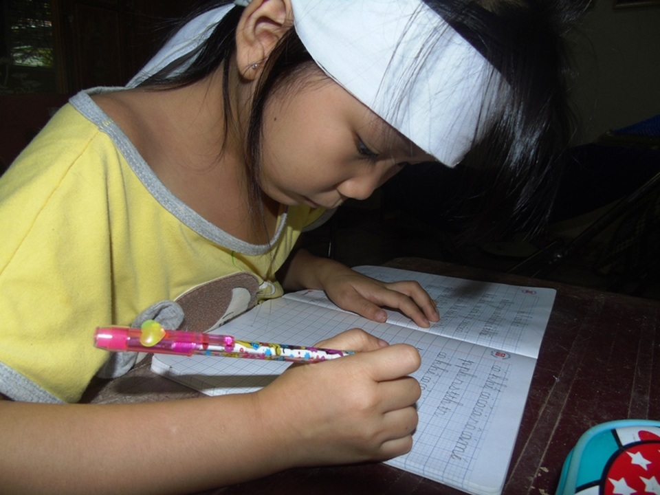 Xót xa số phận cô bé 6 tuổi không cha, mất mẹ trong lũ - 5 Tương lai của bé Thanh Vân phụ thuộc rất nhiều vào tấm lòng chia sẻ của các nhà hảo tâm