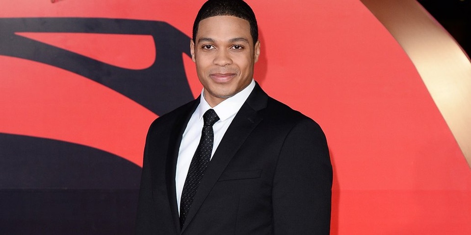 Ray Fisher sẽ đảm nhận vai Cyborg trong một tập phim riêng làm về nhân vật này, ra mắt vào ngày 3/4/2020. 