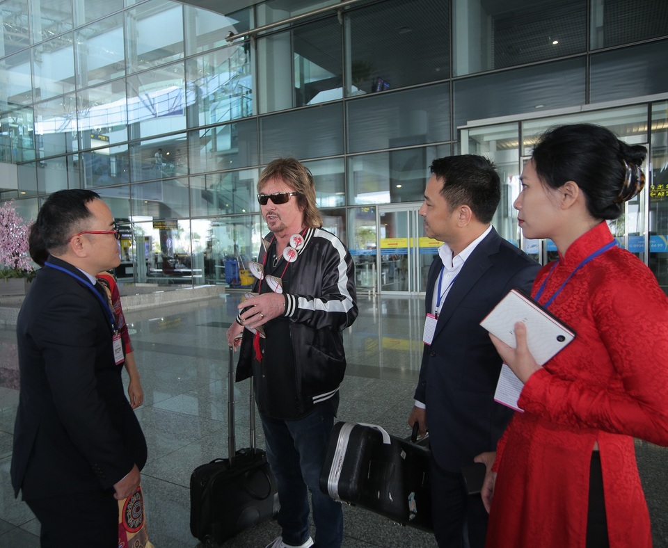 Danh ca Chris Norman đã đến Việt Nam - 4