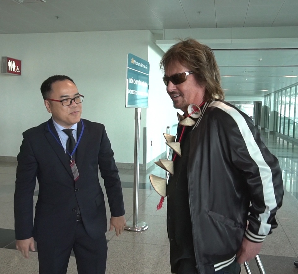 Danh ca Chris Norman đã đến Việt Nam - 1