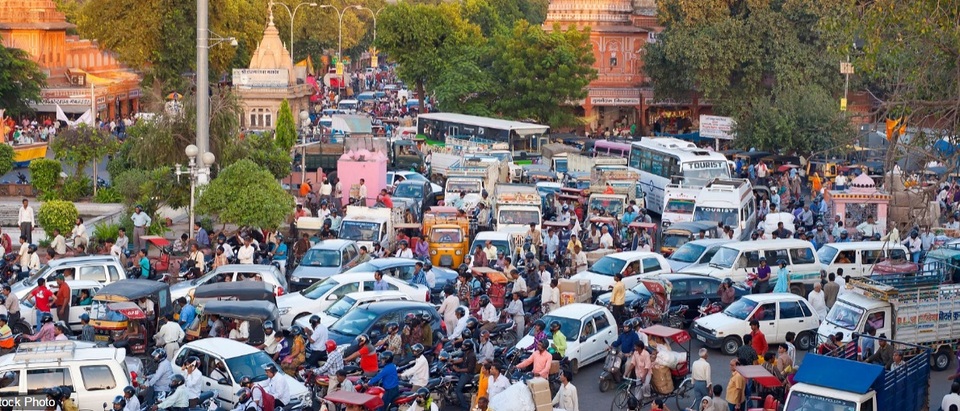 Giao thông tắc nghẽn là chuyện thường ngày ở thành phố Jaipur, bang Rajasthan, Ấn Độ.