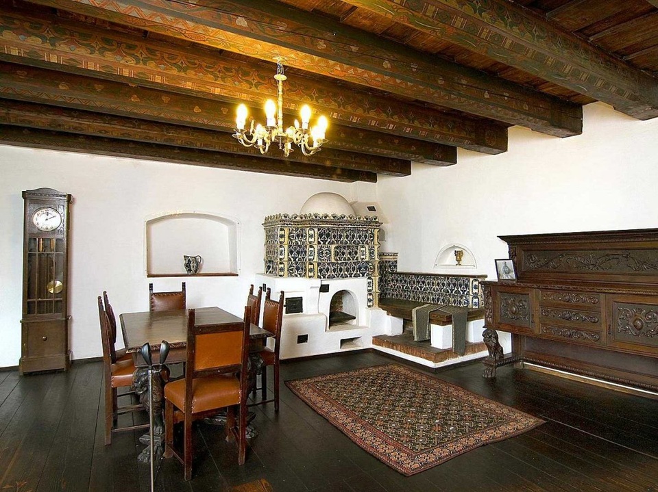 Phòng ăn bên trong lâu đài.