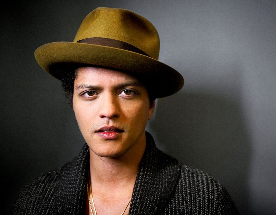 "Hiện tượng" Bruno Mars gây sốt làng nhạc sau 4 năm vắng bóng - 4 "Hiện tượng" Bruno Mars gây sốt làng nhạc sau 4 năm vắng bóng - 4