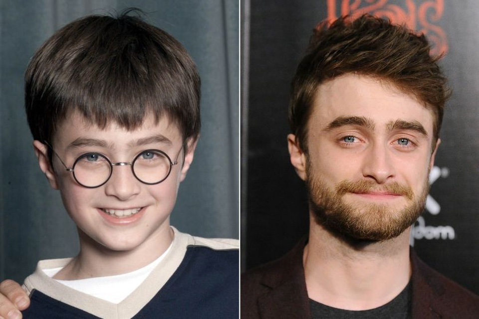 Cậu bé Daniel Radcliffe của loạt phim Harry Potter đã từng “đốn tim” người xem điện ảnh bởi vẻ ngoài dễ thương cùng khả năng diễn xuất ấn tượng, hiện tại, Daniel Radcliffe đã là một thanh niên 27 tuổi với vẻ ngoài chững chạc, nam tính, nhưng những nét đẹp của cậu bé năm xưa vẫn còn hiện rõ.