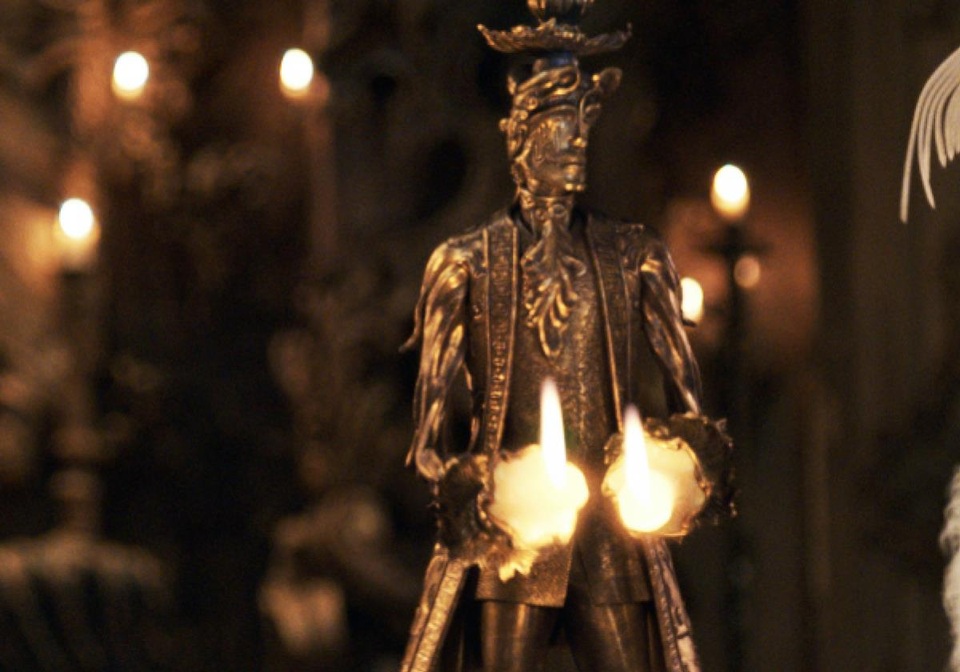 Anh đèn nến Lumiere.