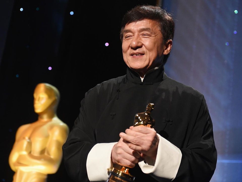 Sau nhiều lần gãy xương, Thành Long đã có được… tượng vàng Oscar - 1 Sau nhiều lần gãy xương, Thành Long đã có được… tượng vàng Oscar - 1