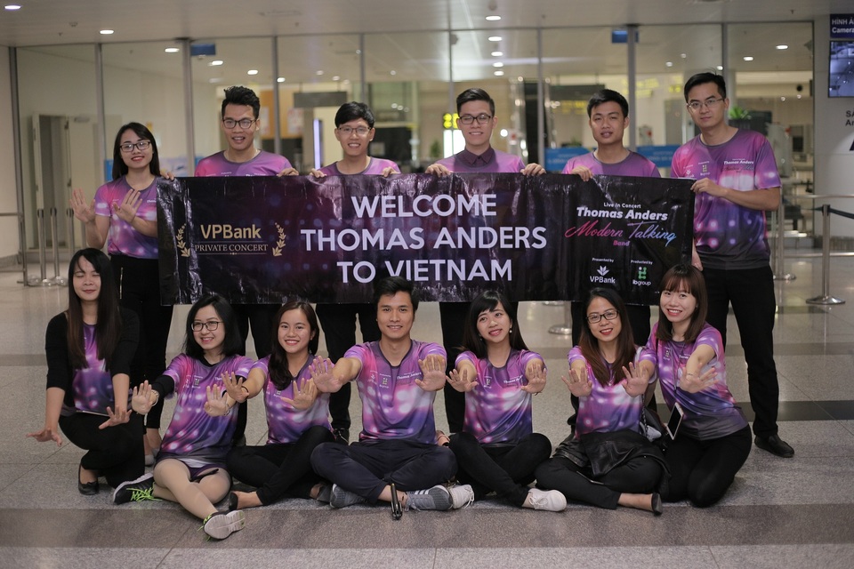 Thomas Anders đến Hà Nội trong sáng sớm mùa đông - 1