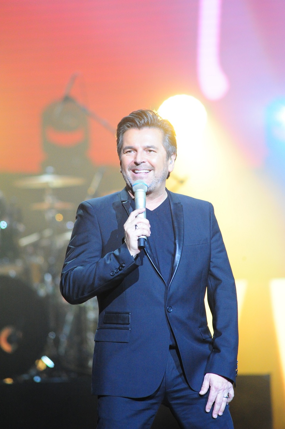 Đêm nhạc Modern Talking: Khán phòng bùng cháy, khán giả bỏ quên ghế ngồi - 7