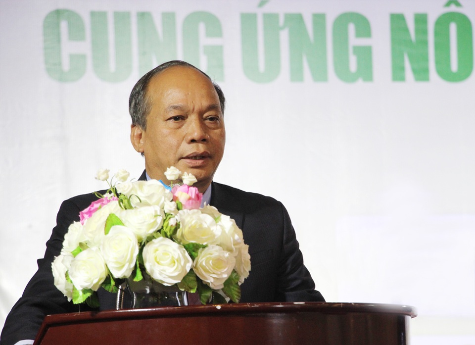 15 doanh nghiệp “hứa” cung ứng nông sản an toàn - 1 Thứ trưởng Bộ NN&PTNT Vũ Văn Tám phát biểu tại Lễ ký kết...(Ảnh: Nguyễn Dương).