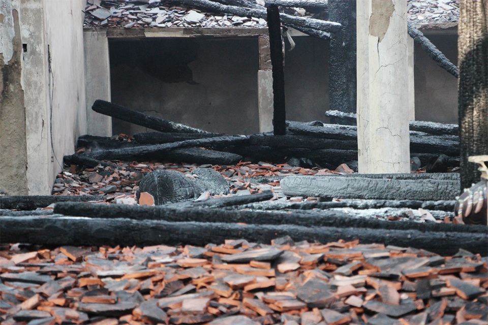 
Nhiều đồ đạc trong khu Nhà Tổ bị thiêu rụi.
