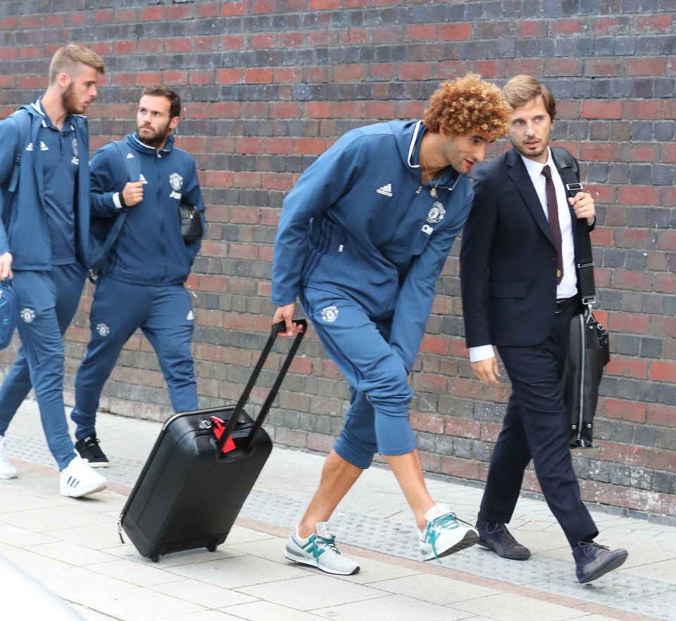 Dàn sao MU ủ rũ trở về sau thất bại bẽ bàng trước Watford - 5