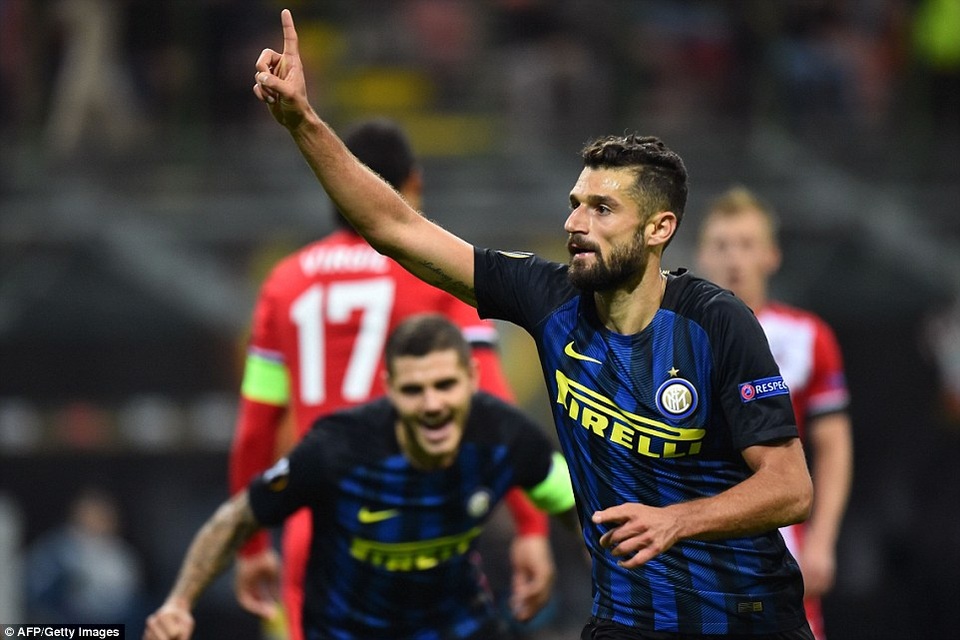 Candreva ghi bàn duy nhất giúp Inter chiến thắng