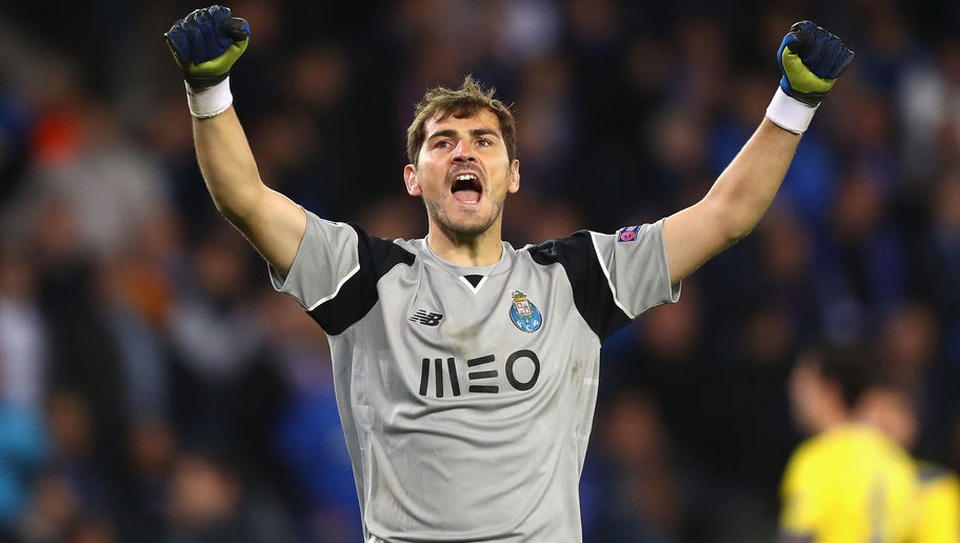 Đội hình tiêu biểu lượt thứ 4 vòng bảng Champions League - 2 Thủ thành Iker Casillas tỏa sáng trong màu áo Porto